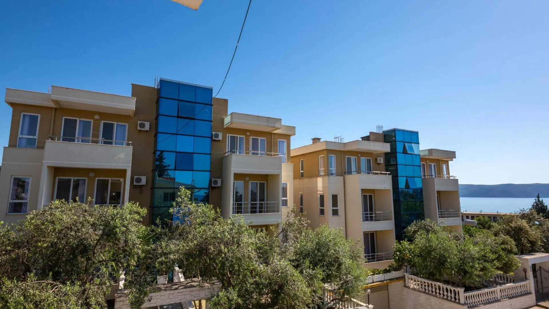 Kompleksi Dea 호텔 Vlorë