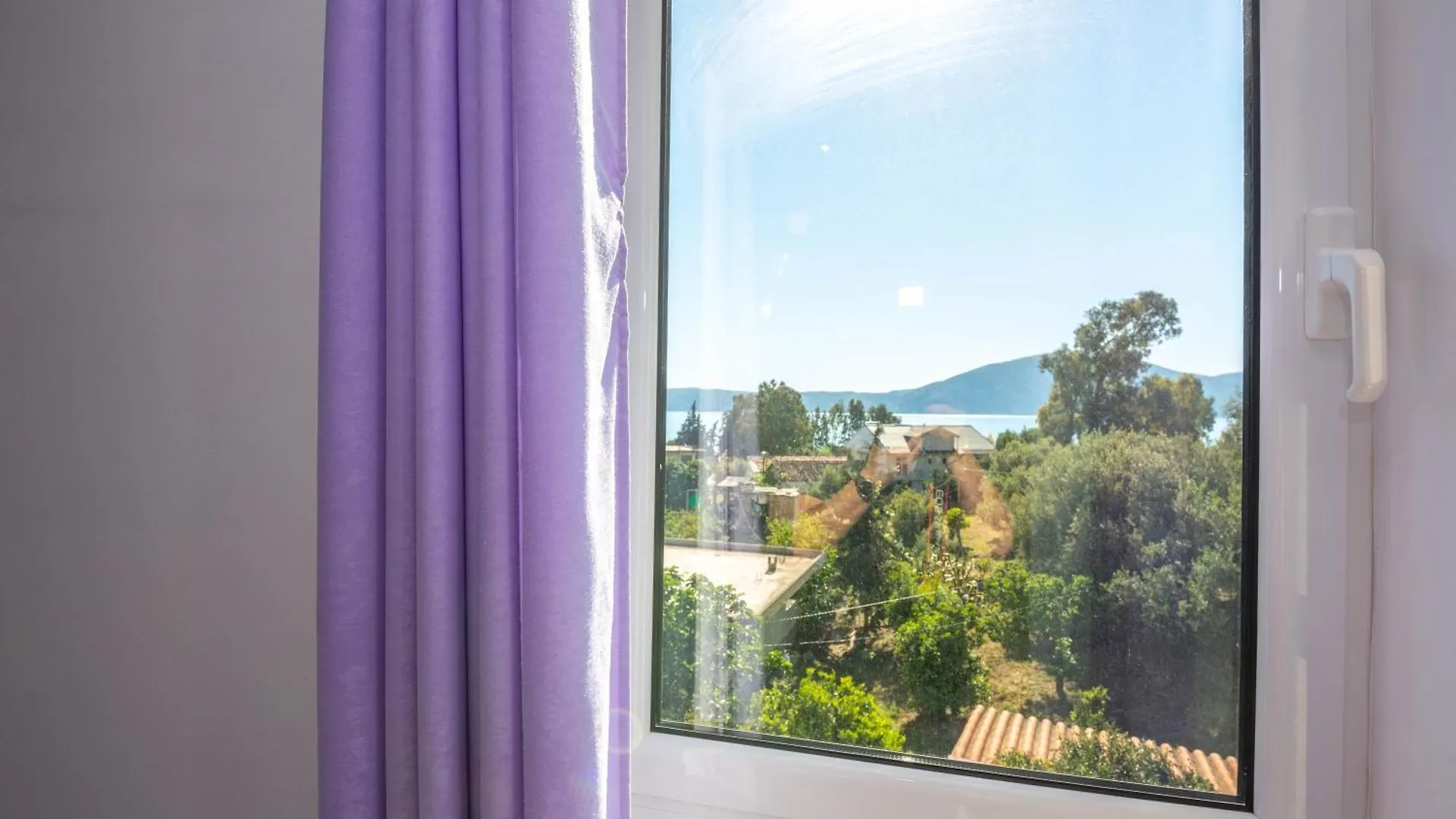 Kompleksi Dea 호텔 Vlorë